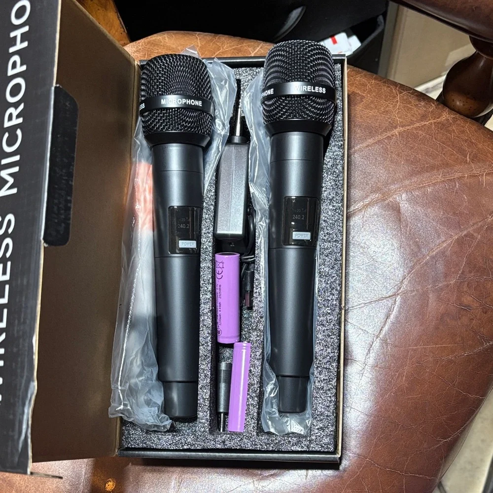 Premium Black Wireless Microphone Set